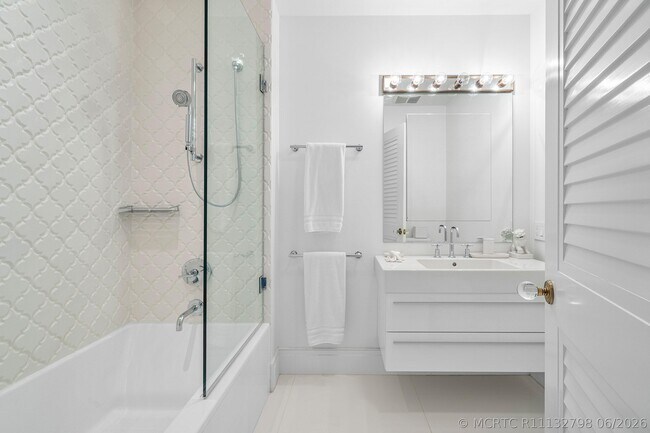 Building Photo - 106 Beachway Dr