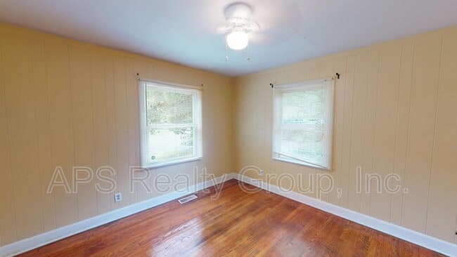 Building Photo - 2405 Hoyt St