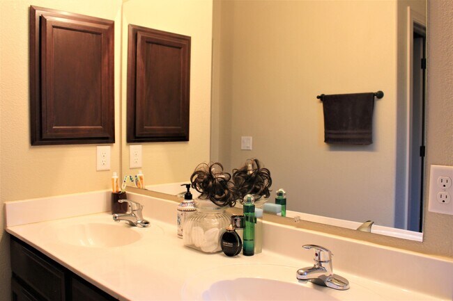 Building Photo - 1287 Rustic Bend Pl
