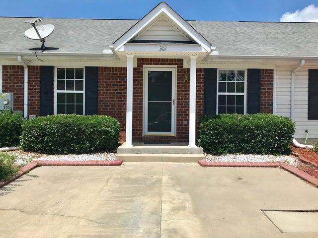 Primary Photo - 302 Beech Ln