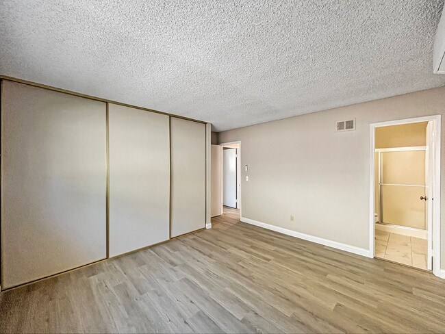 Building Photo - Charming 3BD/2BA House in Santee W/ W/D, M...