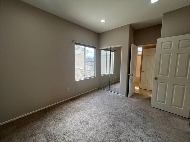 Building Photo - Available for Rent NOW Home in Encinitas!