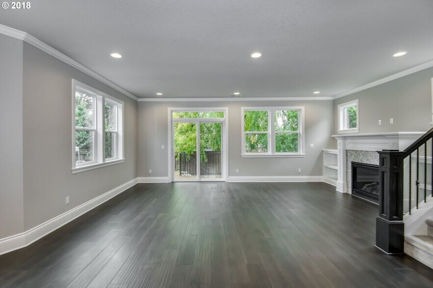 Building Photo - 3993 SE 36TH AVE