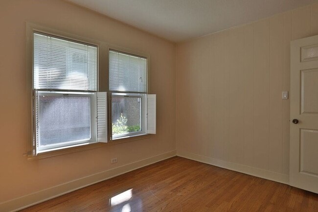 Building Photo - 3124 Jarrard St