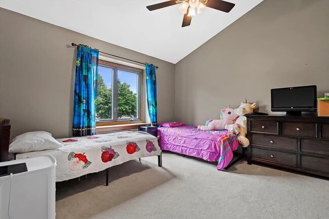 bedroom 1 - 2935 Willard Ln
