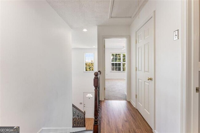 Building Photo - 2901 Timbercreek Cir