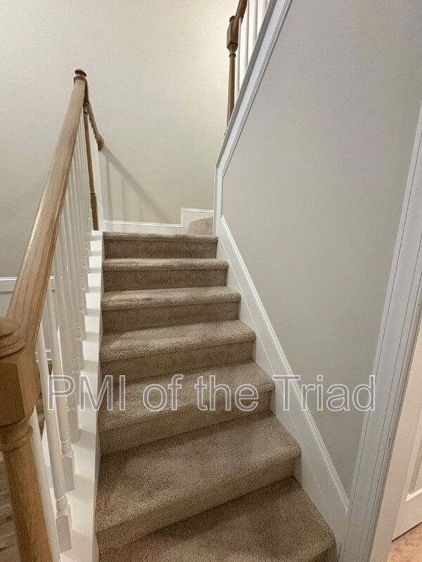 Building Photo - 1103 Chariot Square