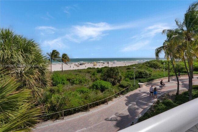 Building Photo - 100 Lincoln Rd