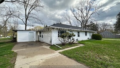 Building Photo - 1216 Victoria Dr