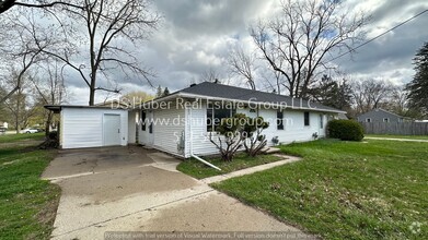Building Photo - 1218 Victoria Dr