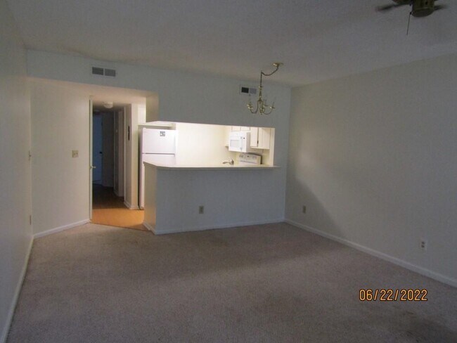 Building Photo - 1100 Possum Trot Rd