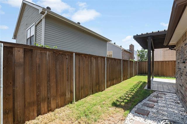 Building Photo - 3420 Briaroaks Dr