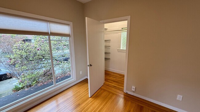 Building Photo - 4172 Howe St