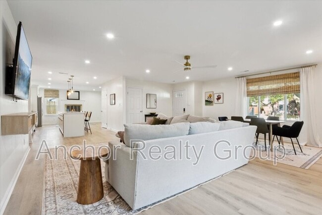 Building Photo - 630 Orangewood Dr