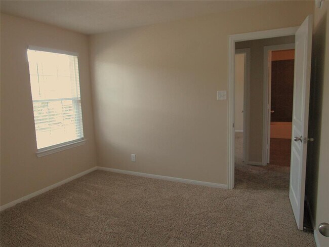 Building Photo - 17222 Hannah Oaks Ln