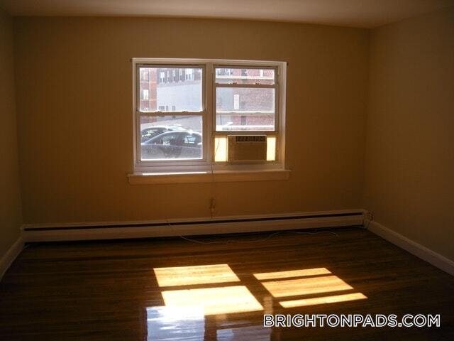 Building Photo - 65 Chiswick Rd