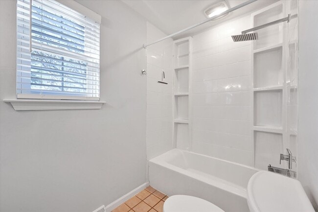 Building Photo - Well Maintained 3 Bedroom Townhome in East Lampeter Township