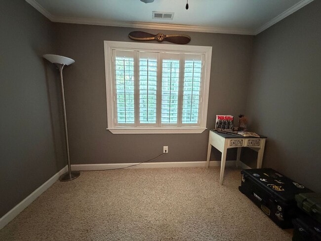 Building Photo - Carolina Lakes Gated Community!!