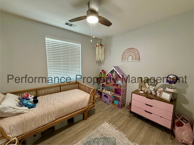 Building Photo - Gorgeous 5 Bed/3 Bath Rio Bravo Home w/ RBP & Security Deposit Alternative Option