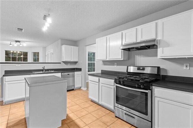 Building Photo - 498 Pecan Wood Cir