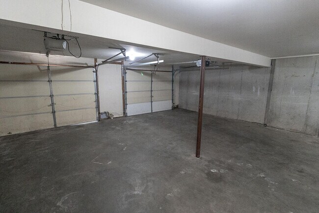 Building Photo - 3310 Belle Meade Dr