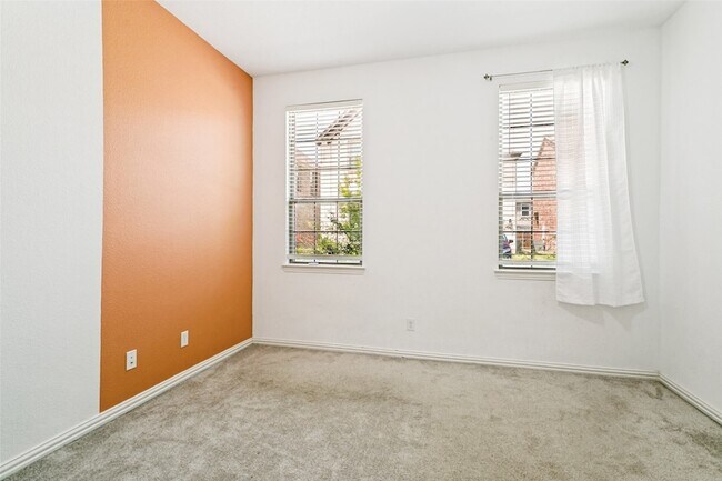 Building Photo - 242 Woodson St