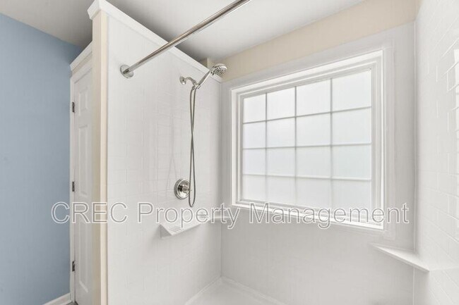 Building Photo - 2451 Scholar Ln