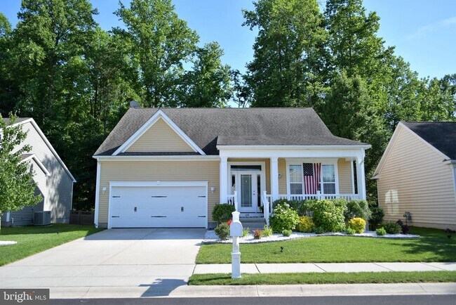 Primary Photo - 108 Sweeping Mist Cir