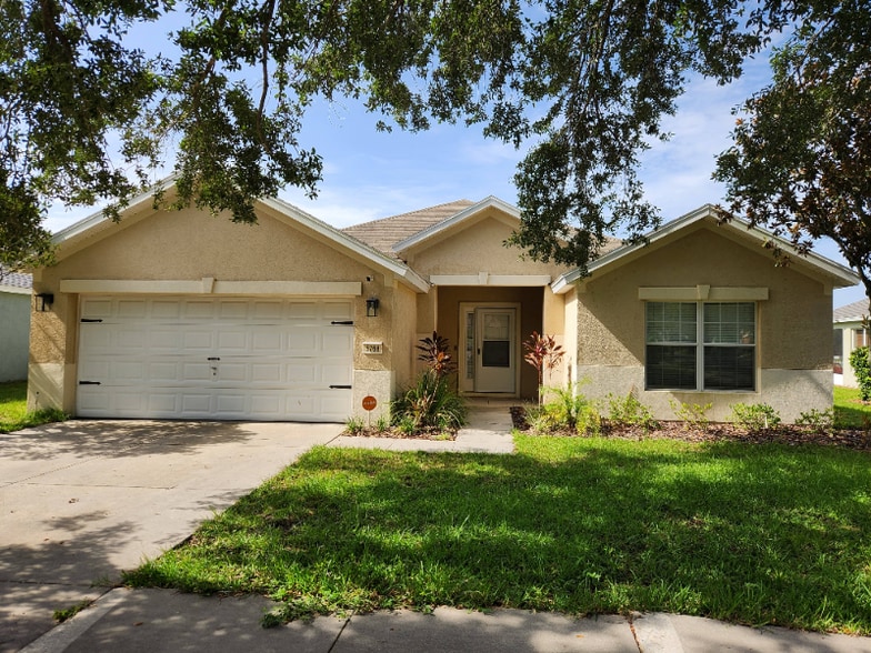 Primary Photo - 5768 SW 40th Pl