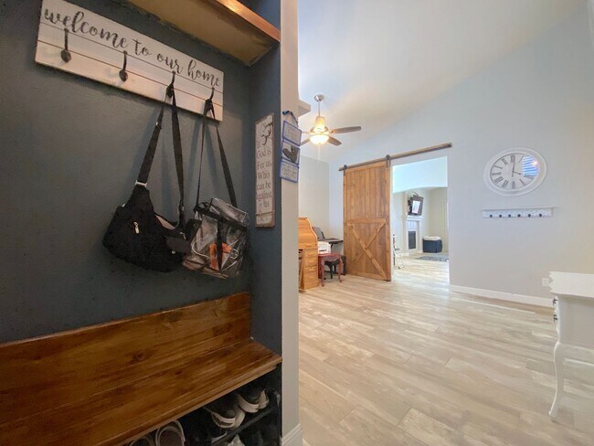 Building Photo - Northeast El Paso 3 bed with Refrig A/C and Solar Panels