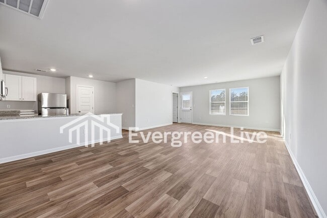 Building Photo - 1235 English Oaks St