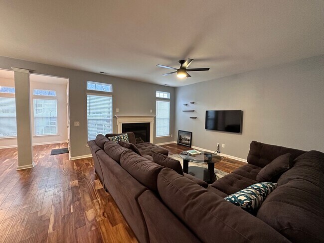 Building Photo - Exclusively Offered By Muse Realty