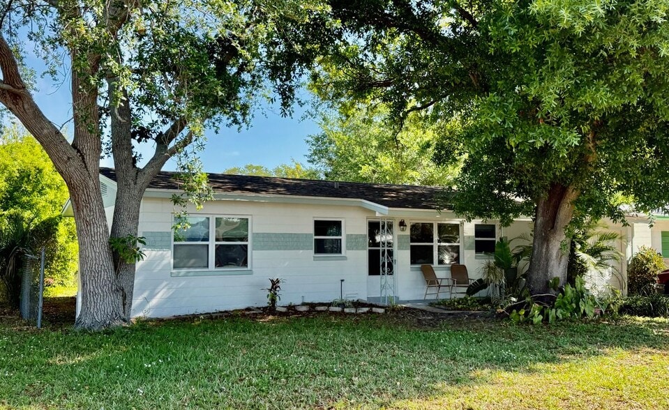 Building Photo - 10189 106th Terrace