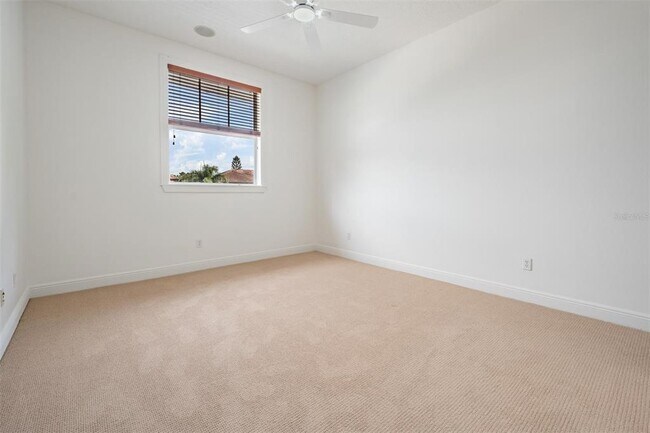 Building Photo - 650 Geneva Pl