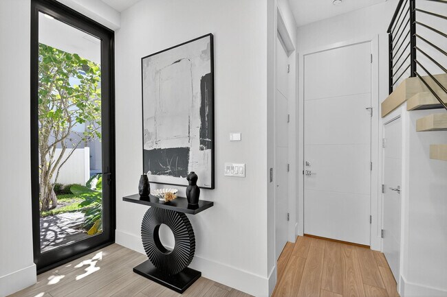 Building Photo - 204 Osceola Park Ln