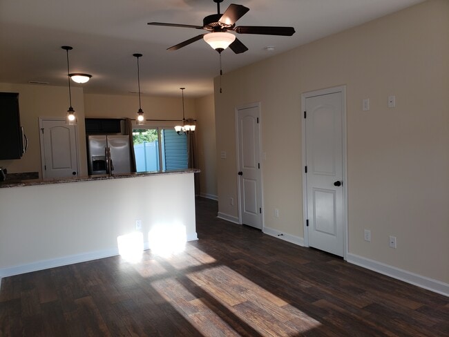 Building Photo - 409 Justice Farm Dr