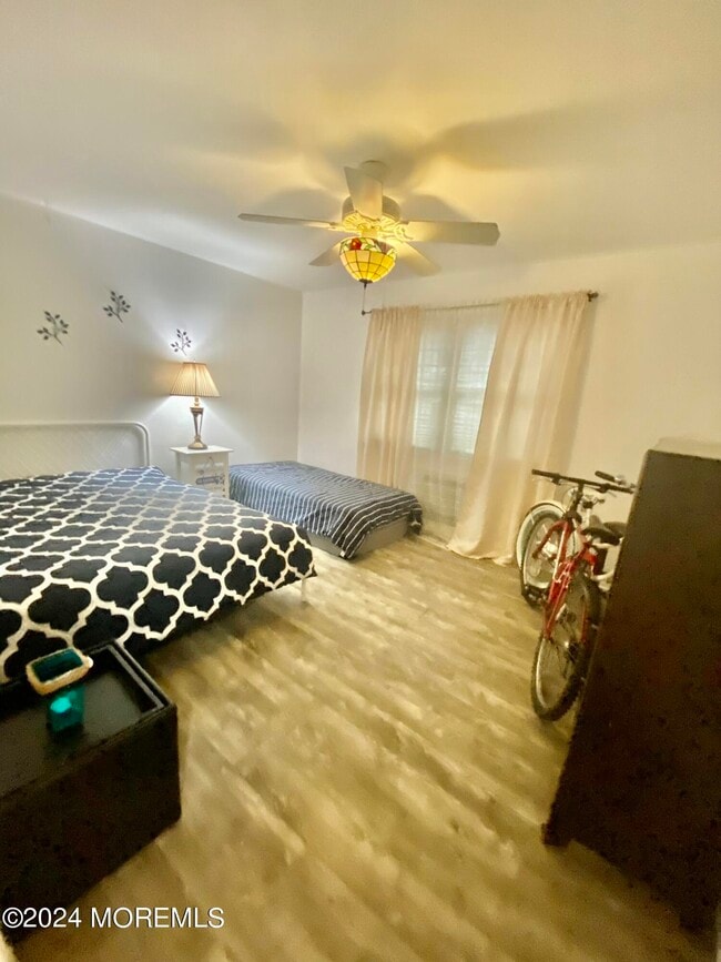 Building Photo - 364 Westwood Ave