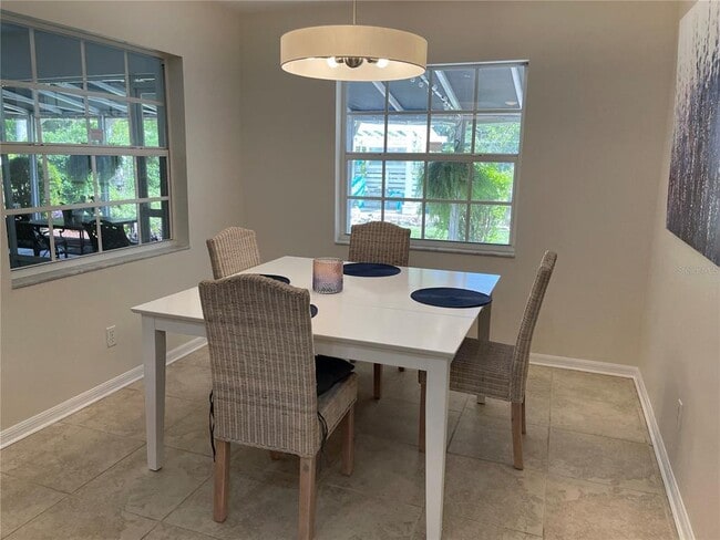 Building Photo - 1012 Laurel Ave