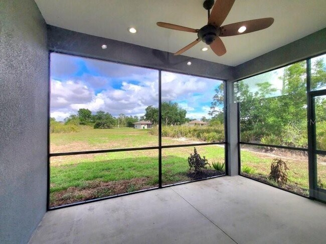 Building Photo - 1038 San Cristobal Ave