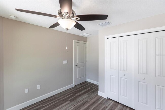 Building Photo - 2730 Parasol Ln