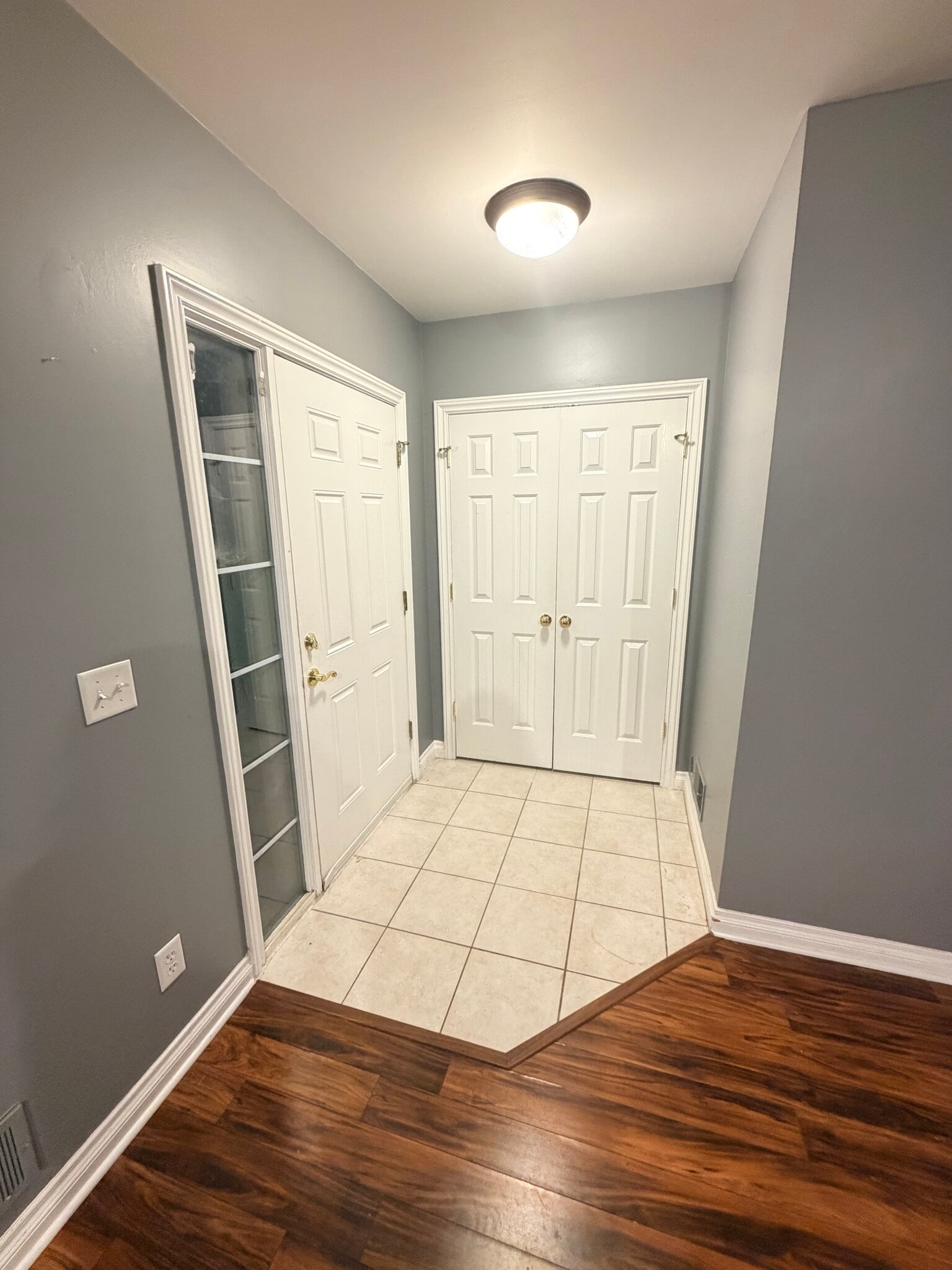 Building Photo - 5647 Hampshire Ln