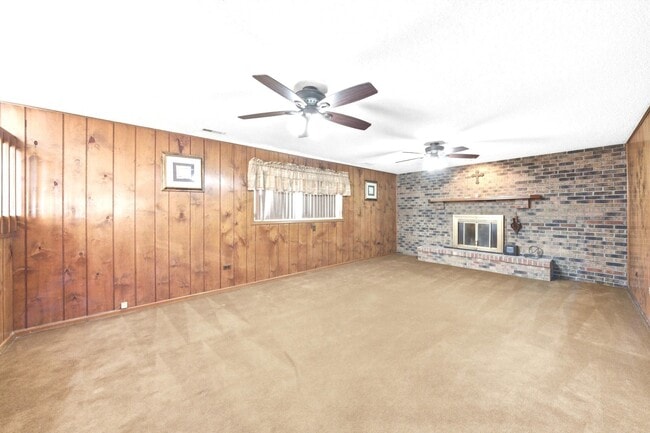 Building Photo - 1200 Jacqueline Dr