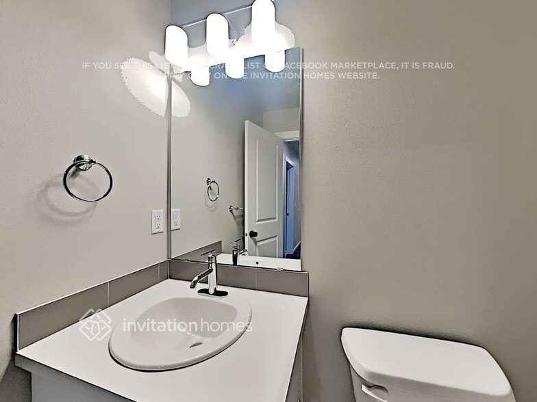 Building Photo - 6505 47th Ave NE