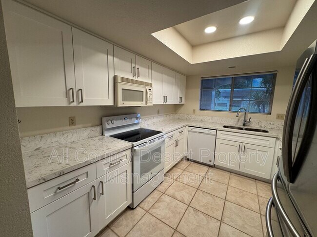 Building Photo - 2701 E Mesquite Ave