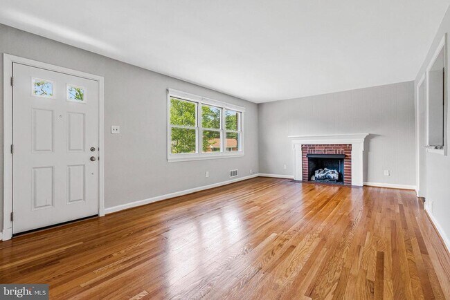 Building Photo - 301 Moncure Dr