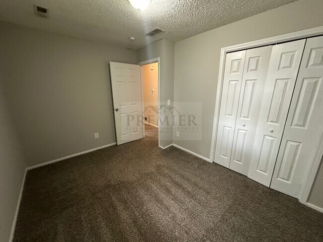 Building Photo - 240 W Kump Ave