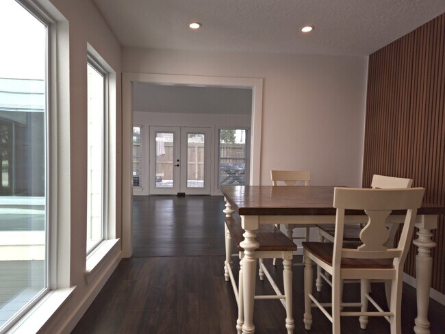 Building Photo - 15715 Tumbling Rapids Dr