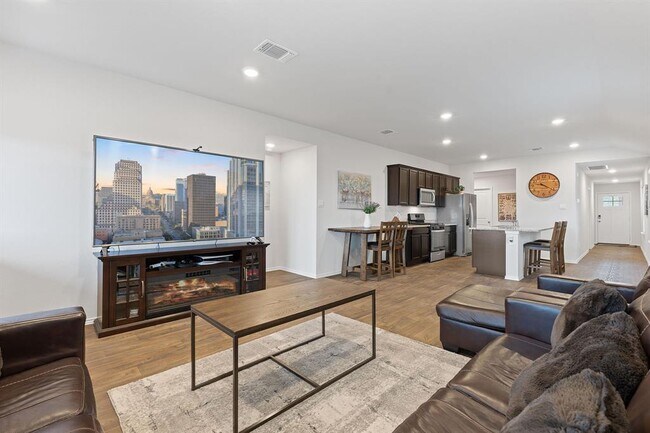Building Photo - 269 Frogmore Lp