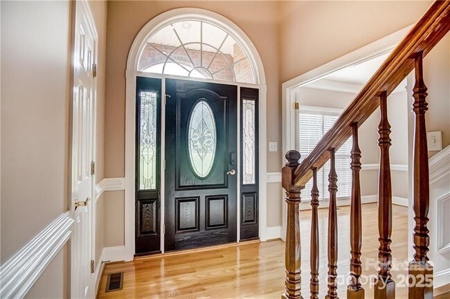Building Photo - 8005 Weddington Downs Dr