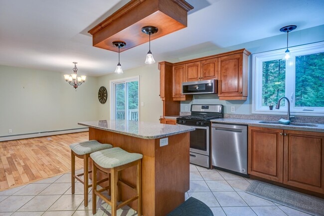 Building Photo - 28 Grachen Dr